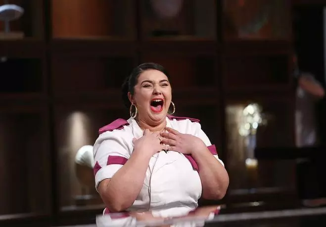 Narcisa-Birjaru-a-castigat-Chefi-la-cutite-12