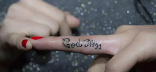 Adelina Pestritu tatuaj