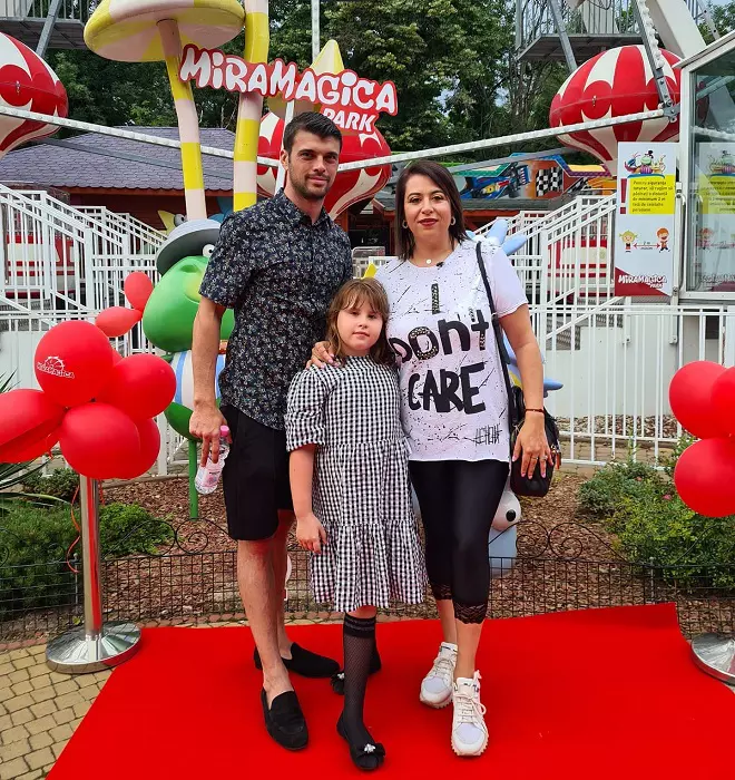 Oana Roman, depre comentariile răutăcioase pe care Isabela le face în public: "A vrut să se răzbune pe mine!"