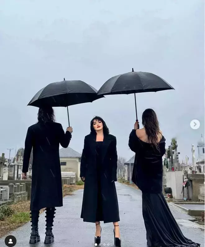 ana-morodan-in-cimitir-2