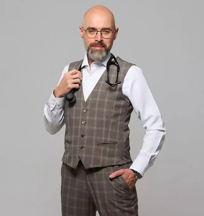 Dr. Razvan Vintilescu