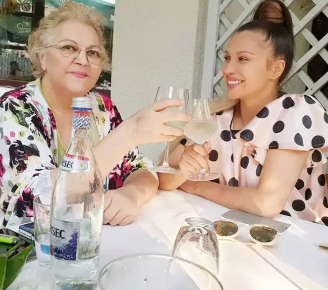 lora-mama-4