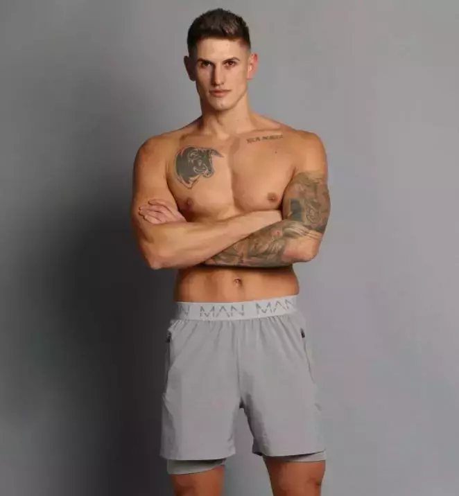 alex-delea-revine-la-survivor-5