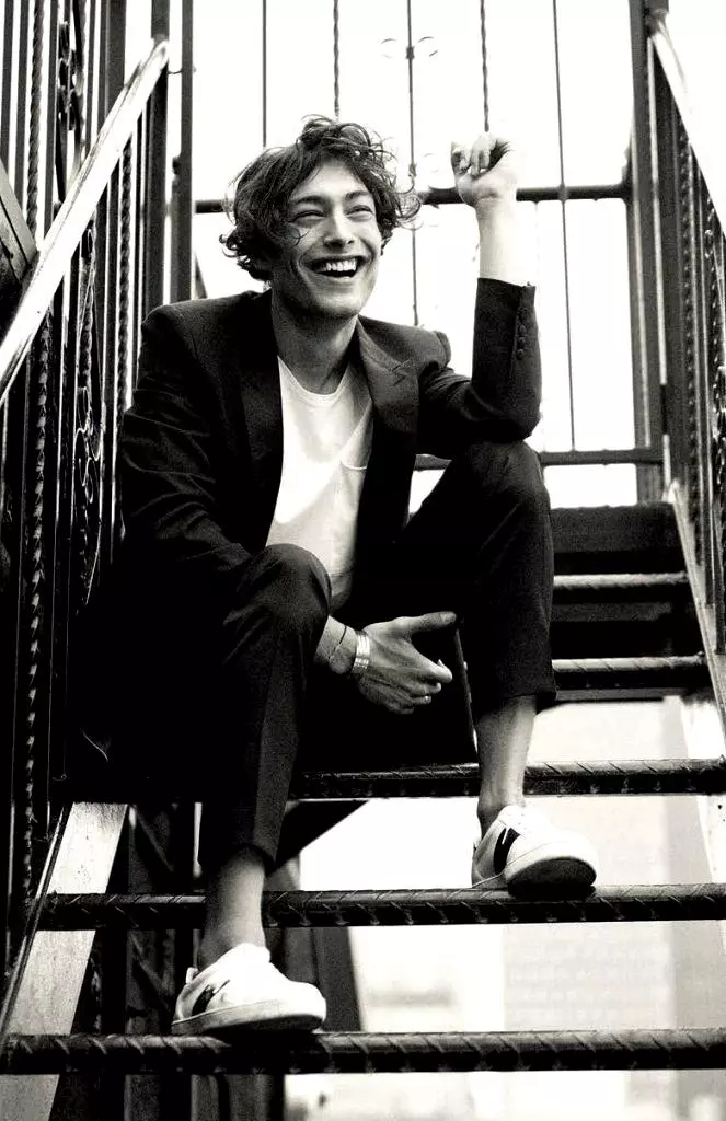 Toto-Dumitrescu-1-663x1024-1