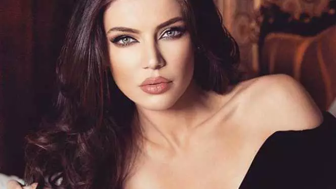 cristina-ich-dezvaluiri-despre-relatia-cu-alex-piturca-zici-ca-mi-a-luat-dumnezeu-mintile