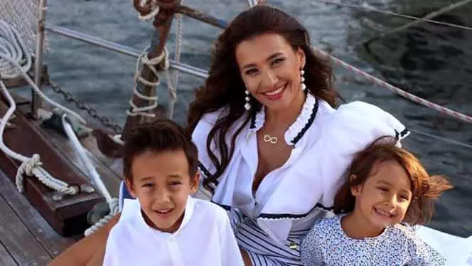 claudia-patrascanu-impreuna-cu-cei-doi-baieti-1