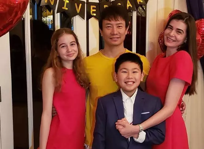 monica-gabor-si-familia-ei