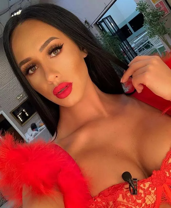 Ella-Puterea-Dragostei-2