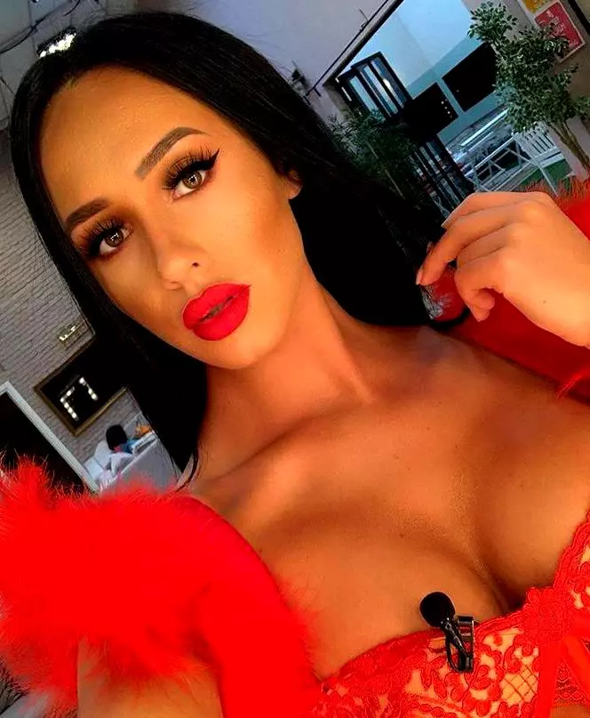 Ella-Puterea-Dragostei-2