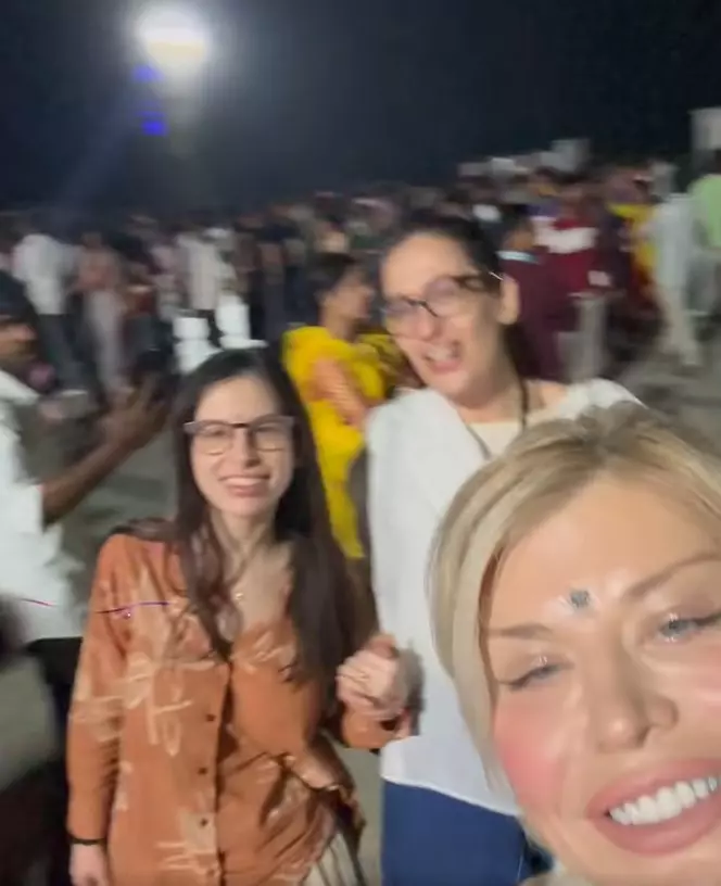 loredana groza in india 3