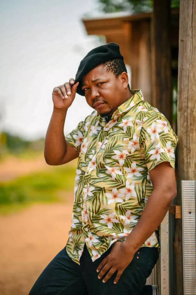 Presley Chweneyagae5