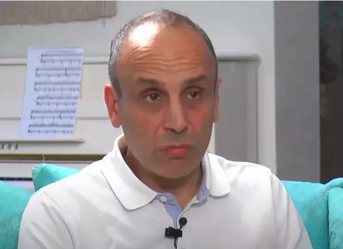 Dr.-Wargha-Enayati-imperiul-leilor-4