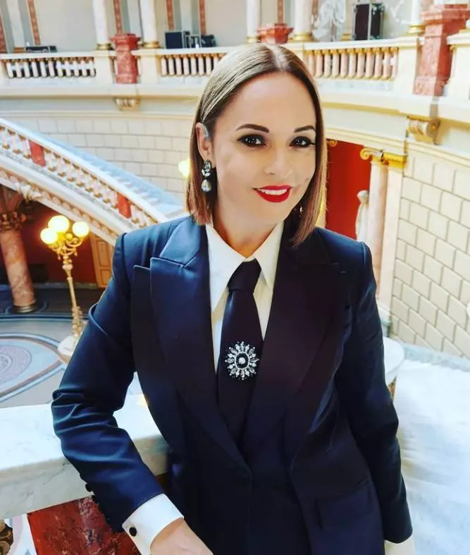 andreea-marin-si-iubitul-sau-mai-tanar-fotografie-rara-ce-mesaj-romantic-i-a-transmis-vedeta_1_size24