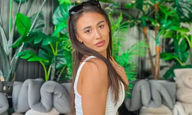 stefania-stanila-de-la-survivor-romania-2023-mai-sexy-ca-niciodata_23_1_size24-3-2