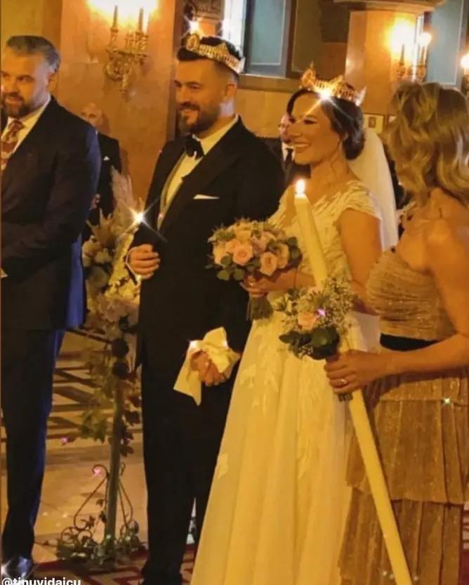 0dc8556c-da87-4ed6-9c71-967163df2378-crop-1635162084