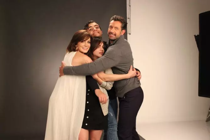 Silvia Navarro şi Gabriel Soto au început promovarea noii lor telenovele (2)