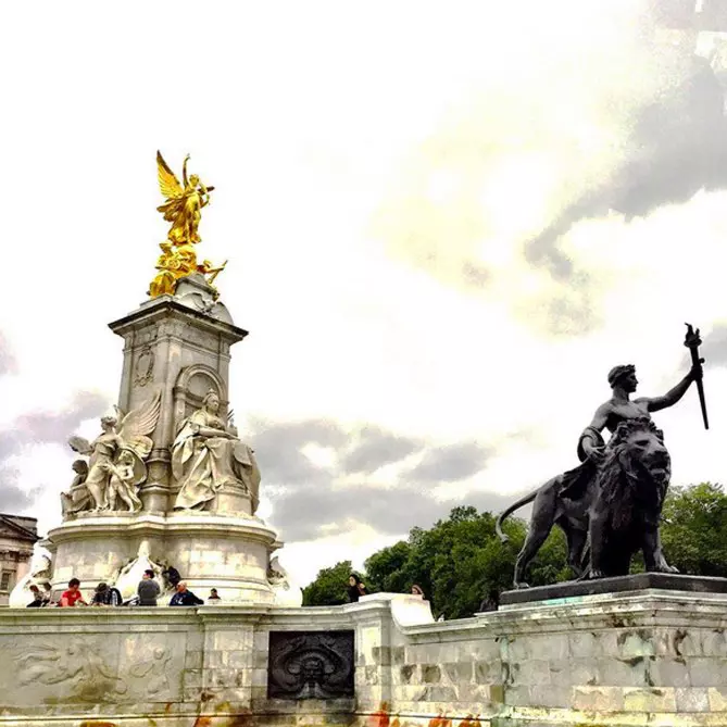 Meghan MarkleInstagram11/1/2016