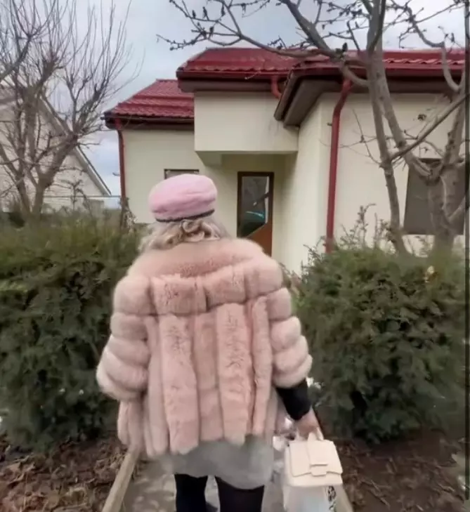 sanziana-buruiana-vila-snagov-2