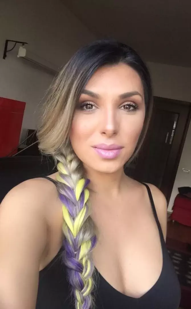 sorana_darclee_45642700