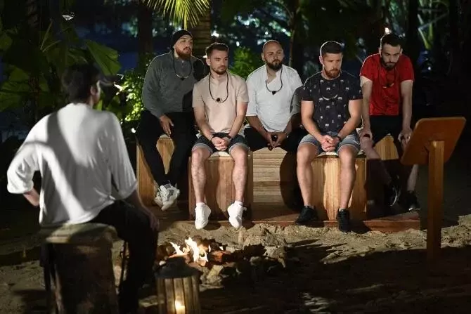 Bonfire Insula Iubirii