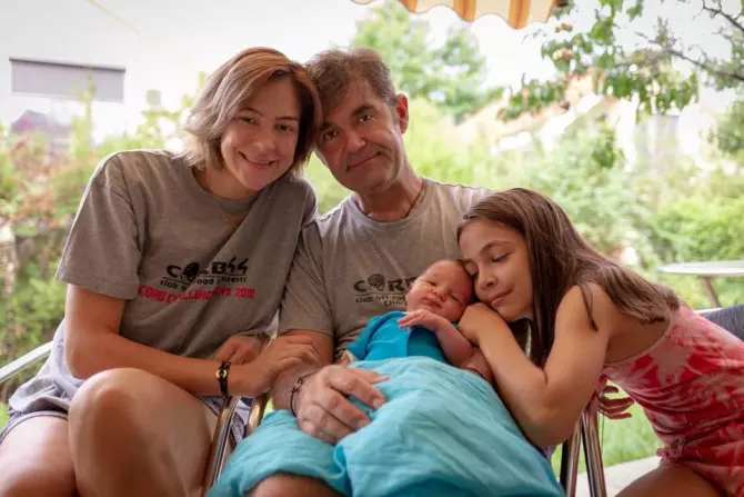 38041835_1688654947923769_245724145680121856_n_21153200