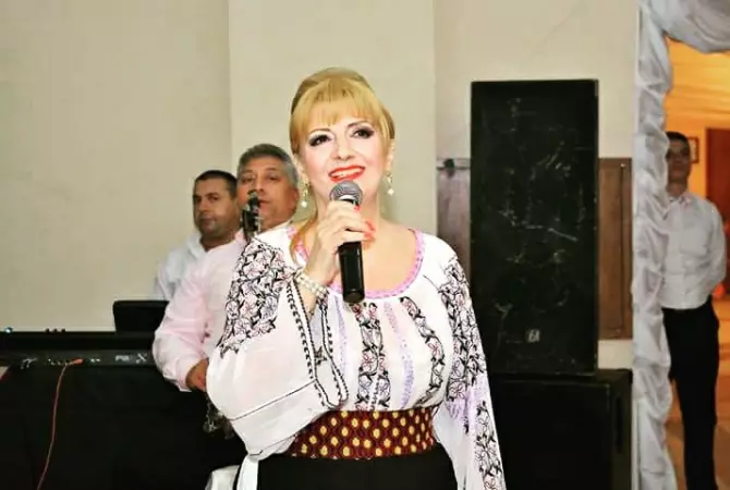 ileana_ciuculete_62541300