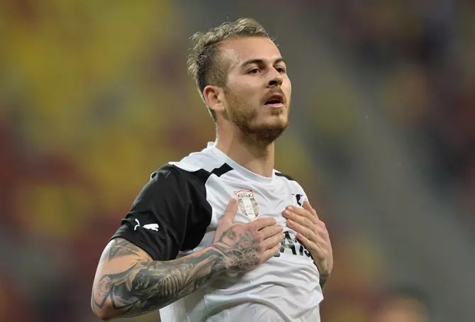 denis_alibec_05199400