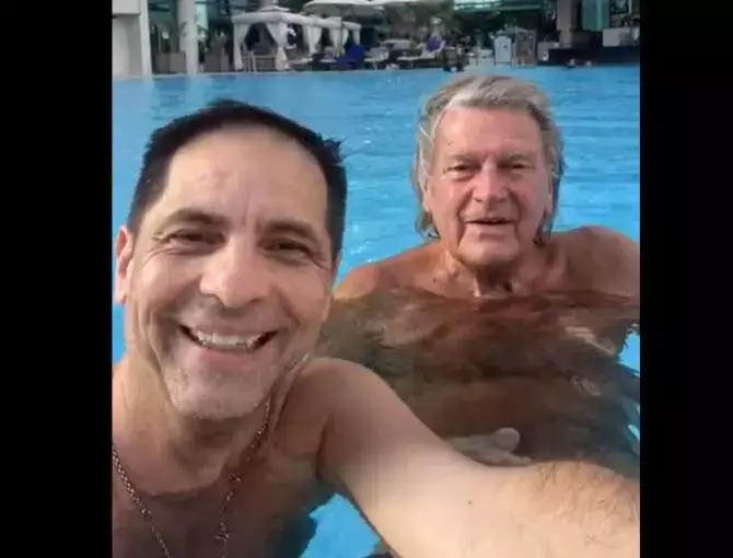 florin-piersic-imagine-rara-in-piscina-la-85-de-ani-l-a-batut-pe-dan-negru-la-cursa-de-inot-am-pierdut-50-de-lei_94002800