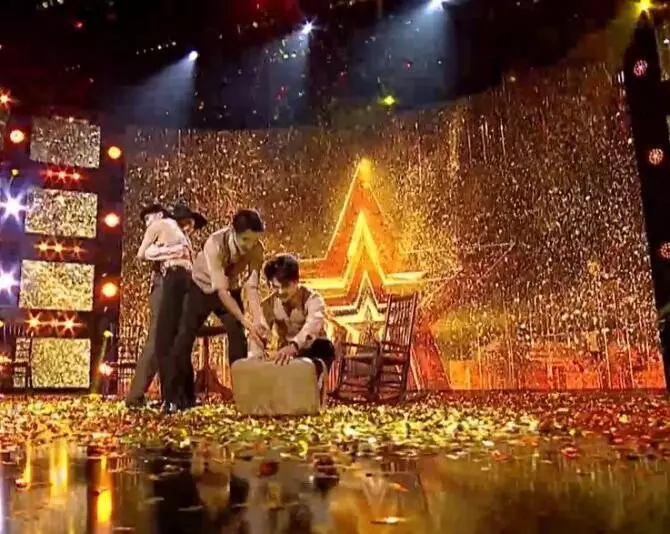 Art Of Robots de la Românii au Talent