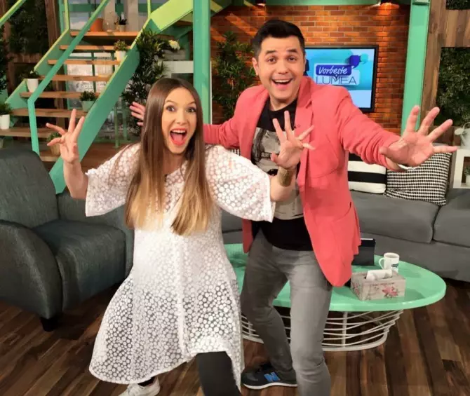 adela_popescu_06873100