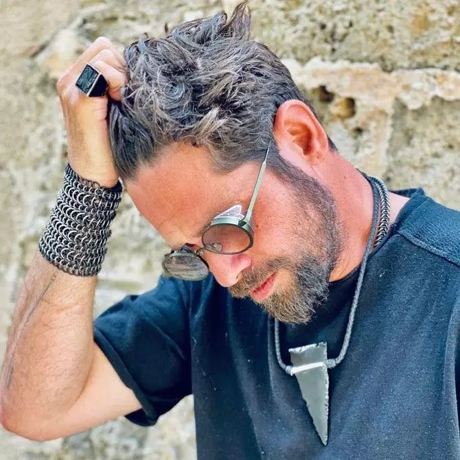 el-este-misteriosul-iubit-al-lidiei-buble-detaliile-care-o-dau-de-gol-pe-cantareata-ca-se-iubeste-cu-un