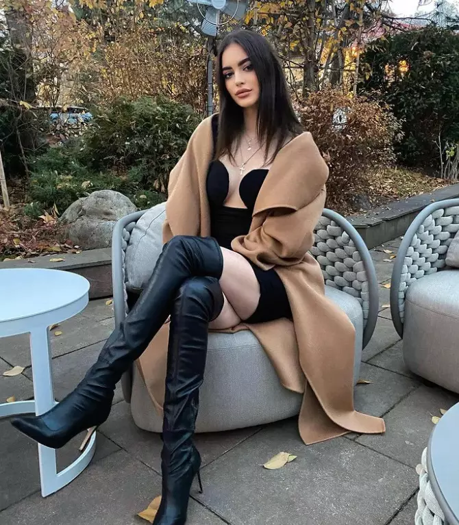 eva-zaharescu-studiaza-londra-5