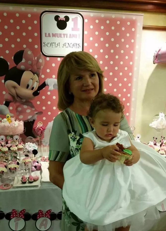 maria_basescu_anais_sofia_28267100