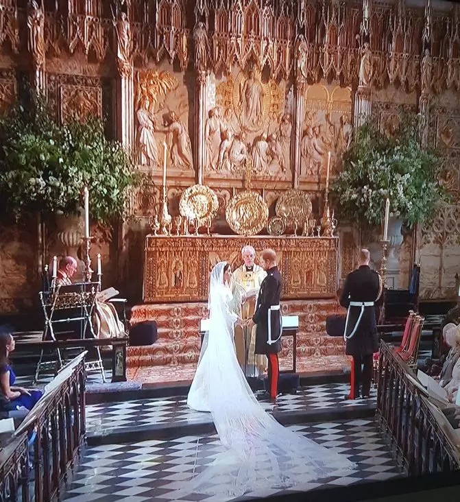 32948659_1809569279110047_8710103567874129920_n