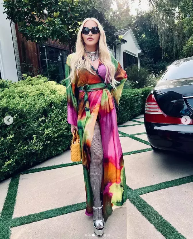 britney-spears-si-madonna-sarut-3