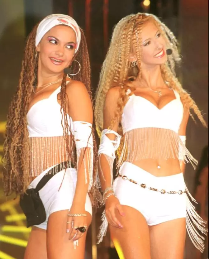 Andreea Balan si Andreea Antonescu, Andre