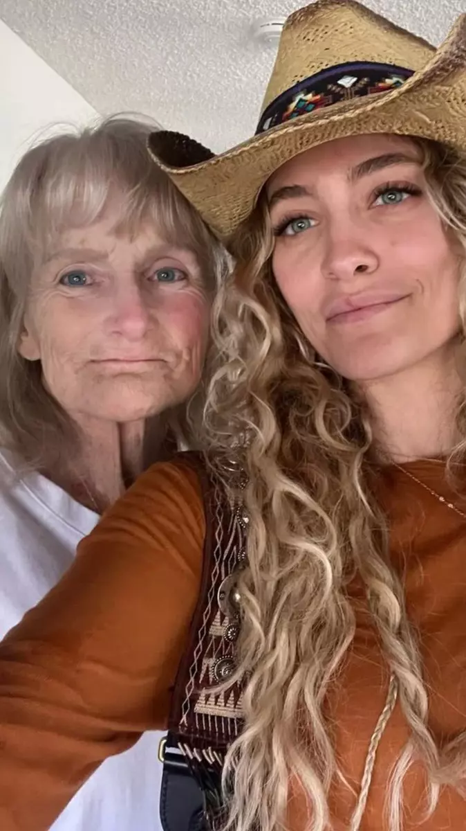 Debbie Rowe Si Paris