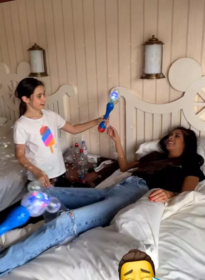 pepe-vacanta-cu-fiicele-si-noua-iubita-3