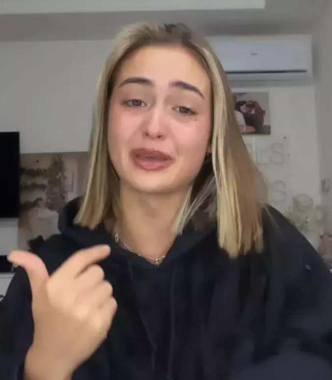 Iuliana Beregoi plânge