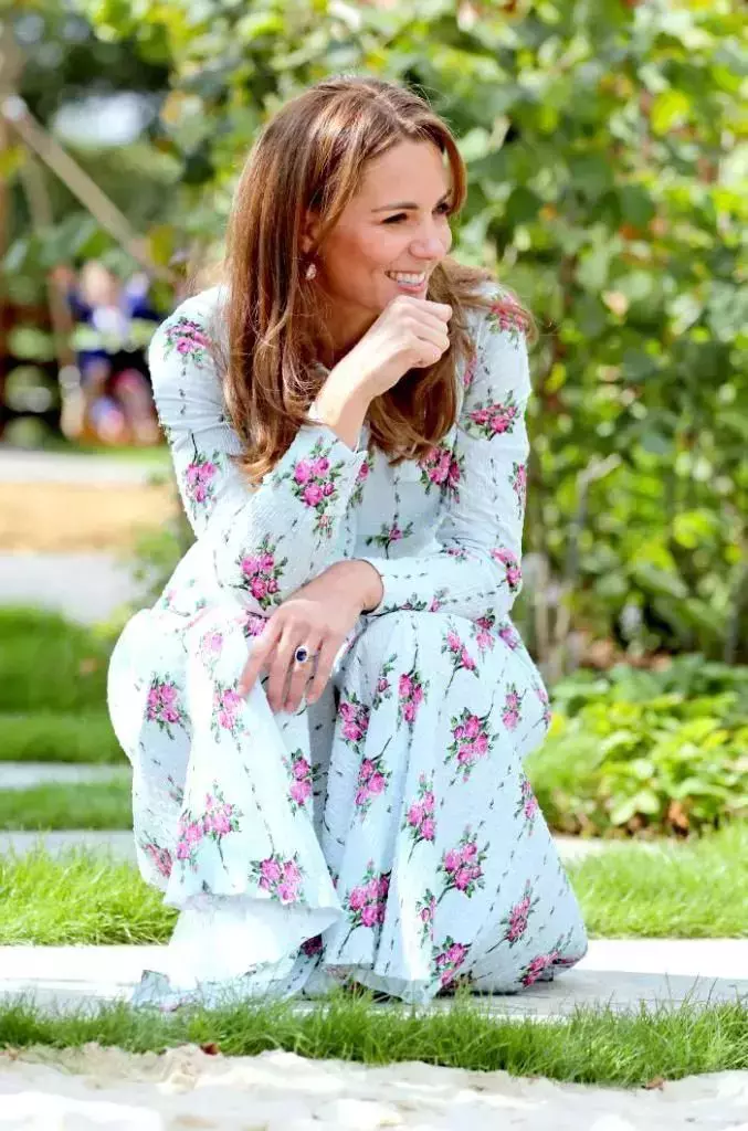 kate-middleton-cercei3-677x1024-677x1024-677x1024-copy