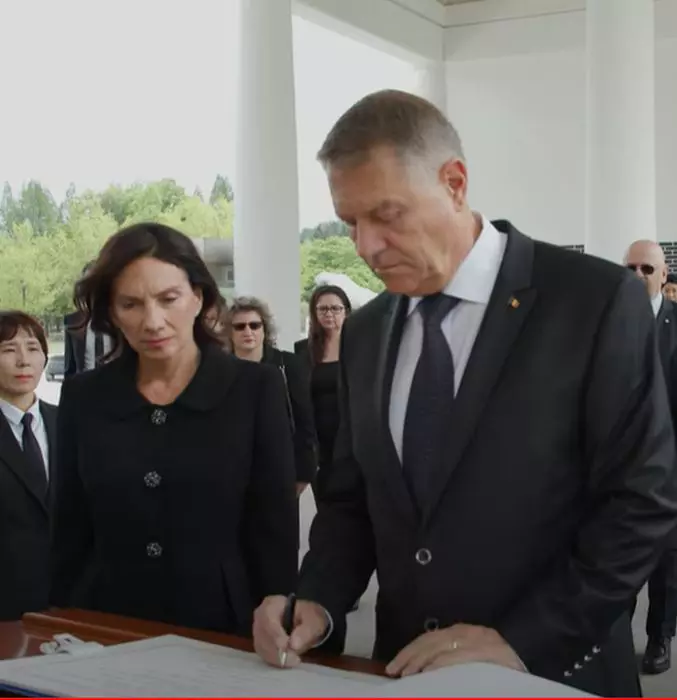 klaus-si-carmen-iohannis