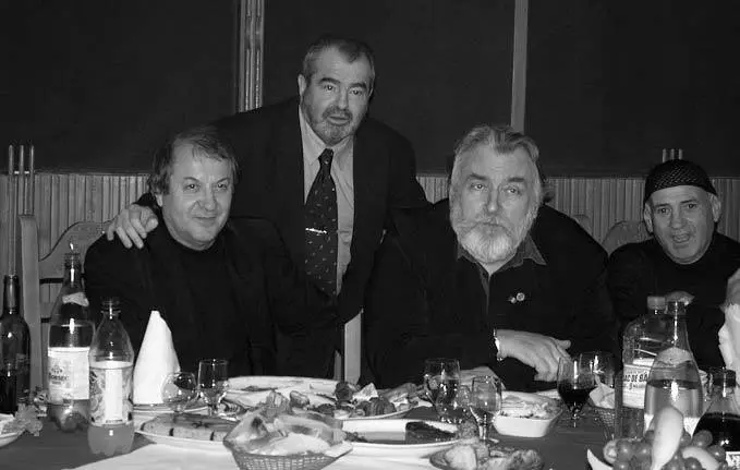 51321754_2065302560426393_1621831130447609856_n