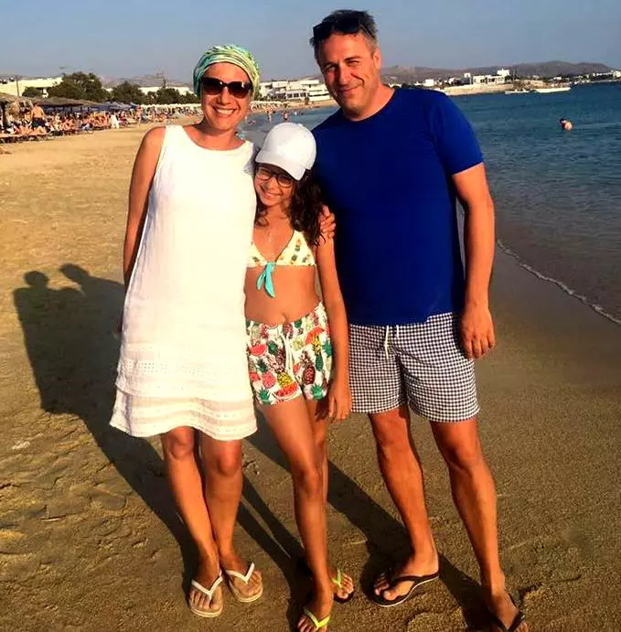 6Mirela-Oprisor-Aspirina-din-Las-Fierbinti-si-sotul-sau-Mimi-Branescu-si-fiica-lor-Ana