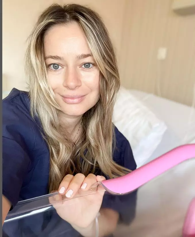Laura Cosoi