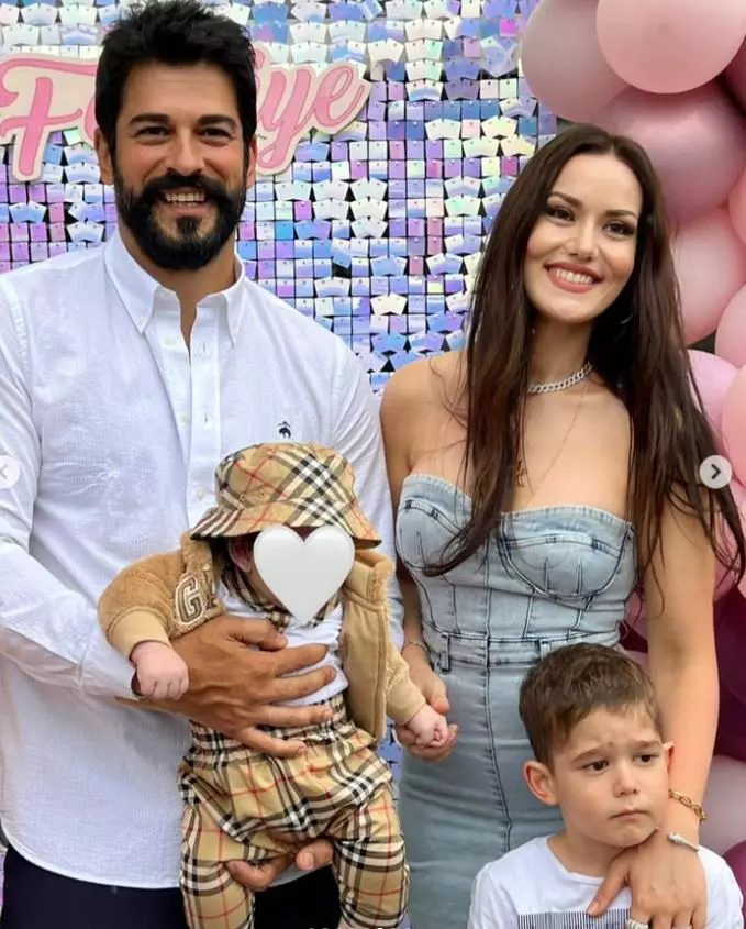 evcen-burak-si-cei-doi-copii