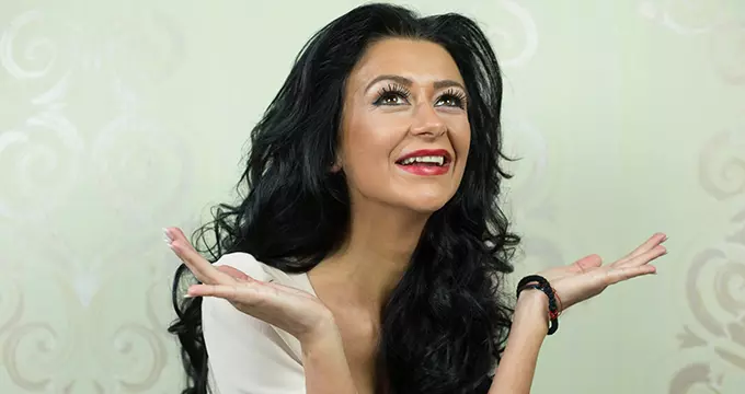 Denisa Bambi inainte de operatiile estetice