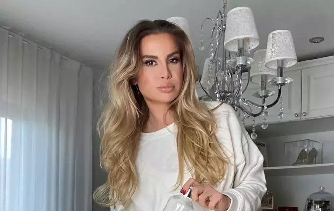 marina-dina-asistenta-tv