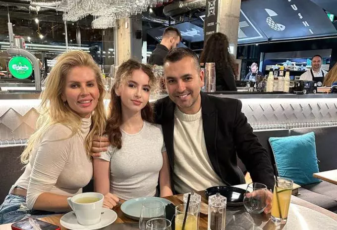 Andreea Bănică, Sofia și Lucian Mitrea
