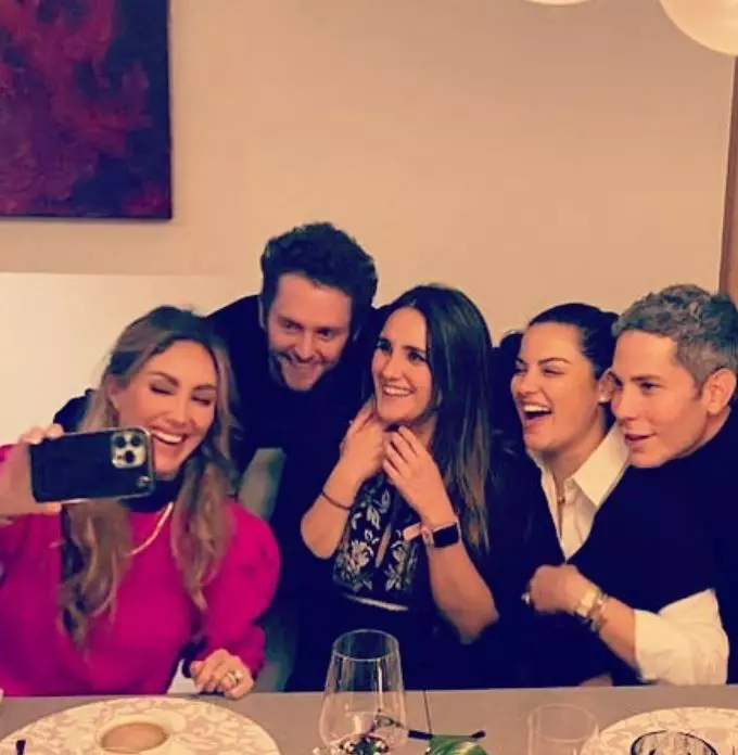 Anahi, alaturi de colegii din Rebelde