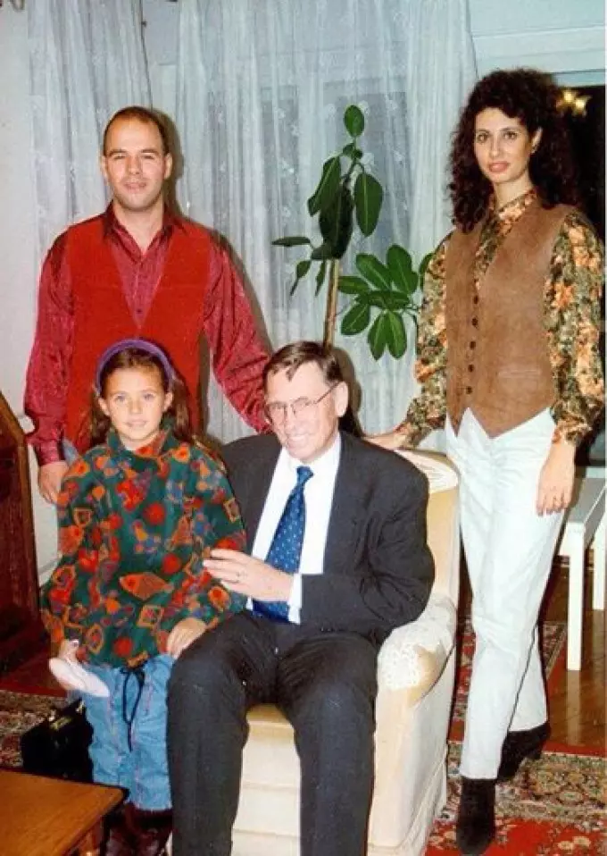 Antonia si parintii sai